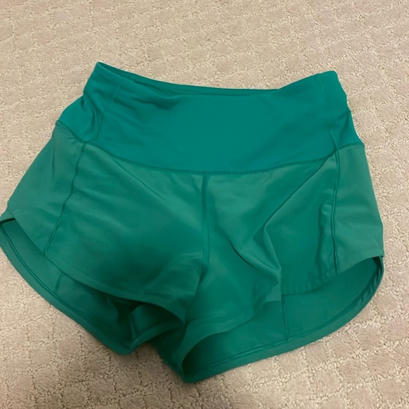 lululemon athletica Pants - speed up green shorts